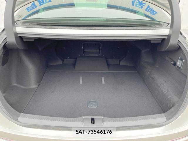 Toyota Crown Crossover 2023-08 8223085-10