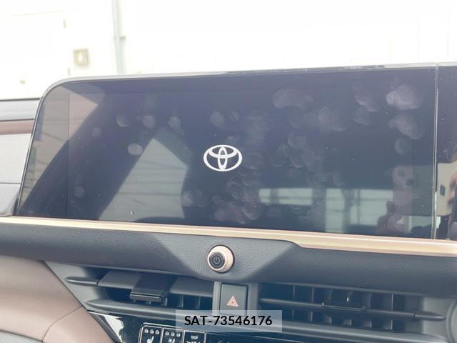 Toyota Crown Crossover 2023-08 8223085-2