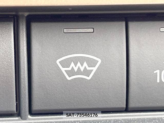 Toyota Crown Crossover 2023-08 8223085-4