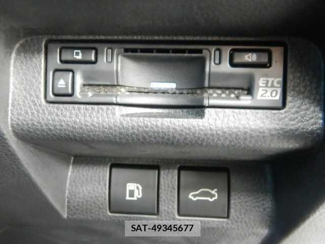 Toyota Crown Crossover 2023-05 8223932-11