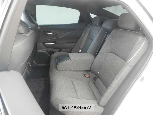 Toyota Crown Crossover 2023-05 8223932-17