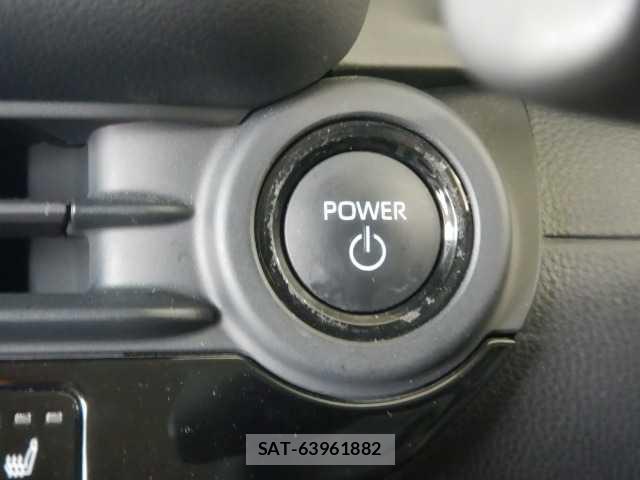 Toyota Crown Crossover 2023-03 8223933-10