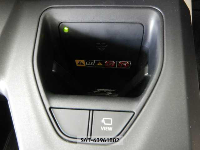 Toyota Crown Crossover 2023-03 8223933-11