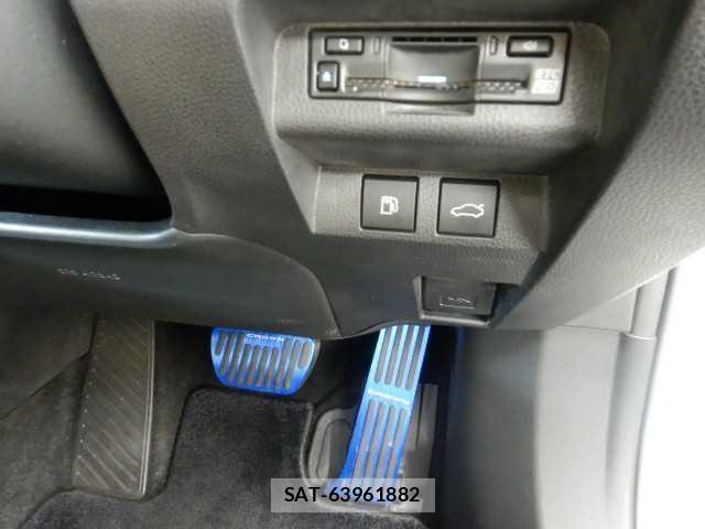 Toyota Crown Crossover 2023-03 8223933-13