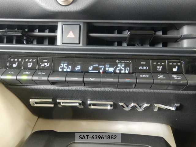 Toyota Crown Crossover 2023-03 8223933-9