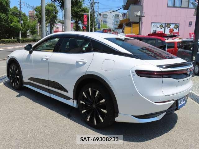 Toyota Crown Crossover 2022-11 8224301-11