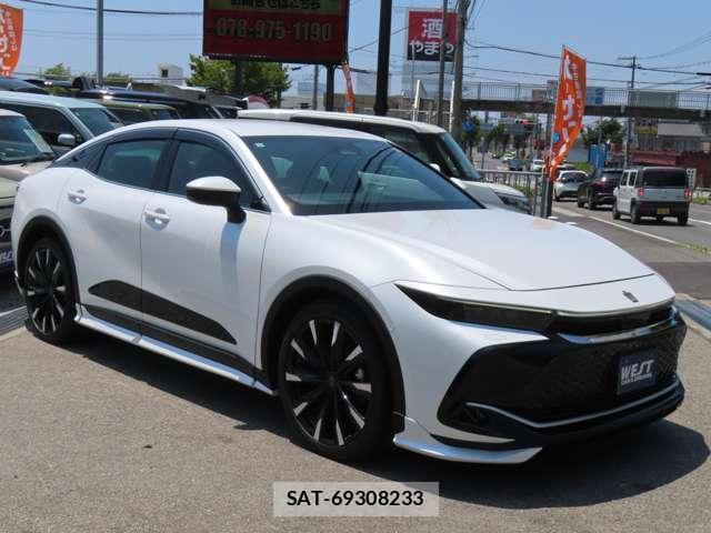 Toyota Crown Crossover 2022-11 8224301-8