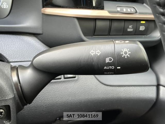 Toyota Crown Crossover 2024-03 8225330-15