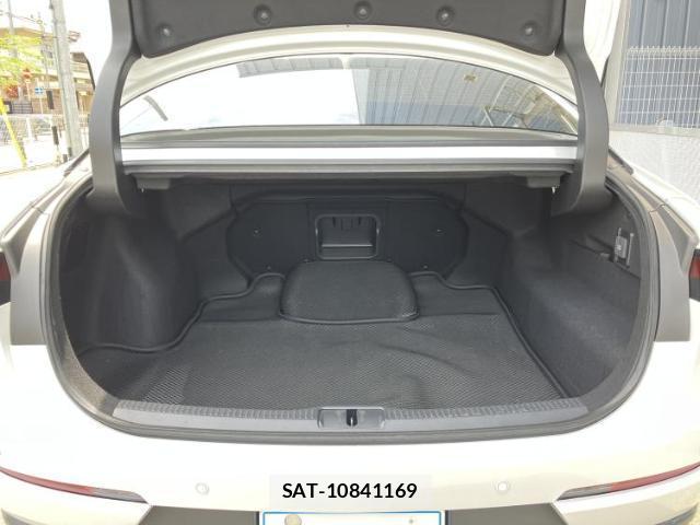 Toyota Crown Crossover 2024-03 8225330-7