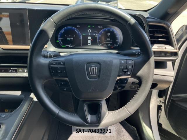 Toyota Crown Crossover 2023-04 8225422-14