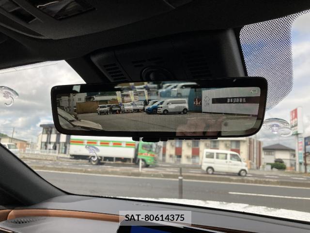 Toyota CROWN ESTATE 2025-06 8220466-13