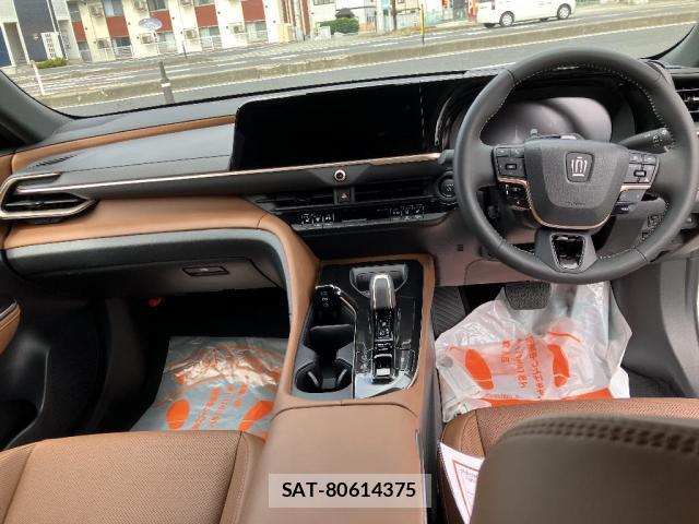 Toyota CROWN ESTATE 2025-06 8220466-2