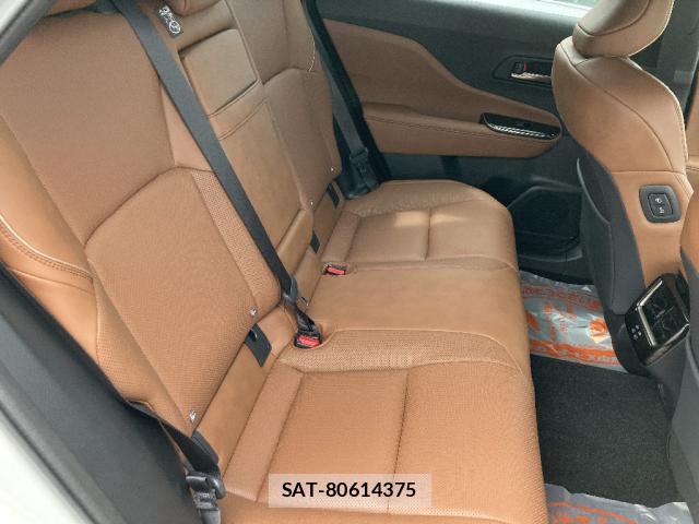 Toyota CROWN ESTATE 2025-06 8220466-4