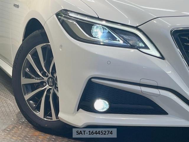 Toyota CROWN HYBRID 2019-03 8216106-12