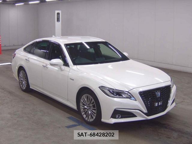 Toyota CROWN HYBRID 2020-03 8217076-0
