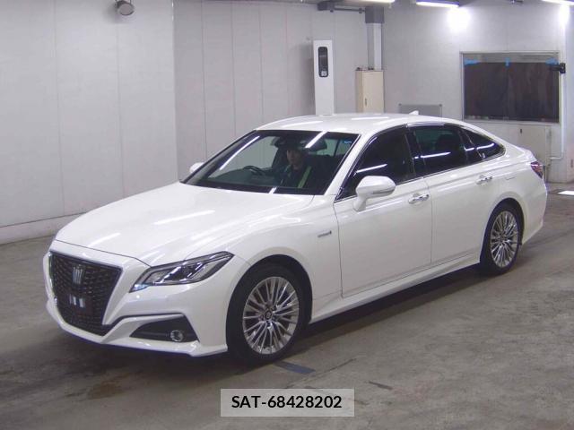 Toyota CROWN HYBRID 2020-03 8217076-3