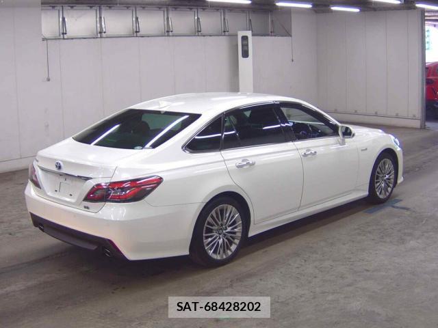 Toyota CROWN HYBRID 2020-03 8217076-4