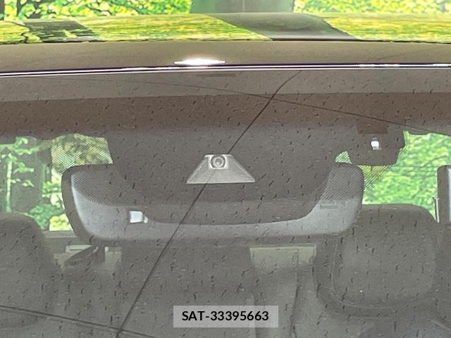 Toyota CROWN HYBRID 2021-06 8217098-4