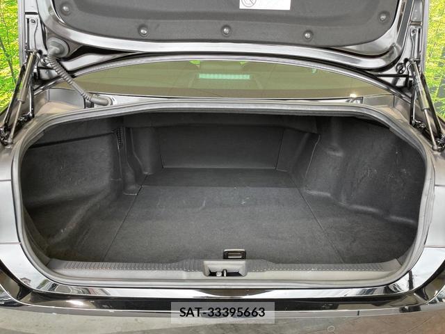 Toyota CROWN HYBRID 2021-06 8217098-9