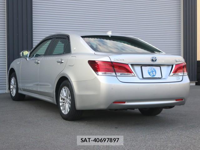 Toyota CROWN HYBRID 2017-05 8217273-14