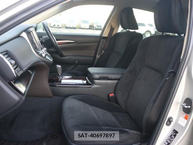 Toyota CROWN HYBRID 2017-05 8217273-5