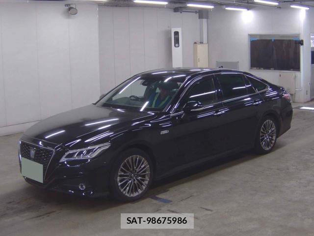 Toyota CROWN HYBRID 2018-12 8219008-3