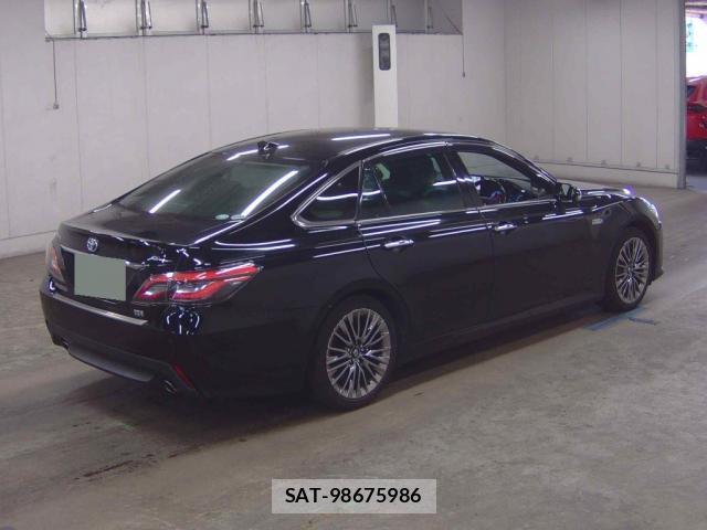 Toyota CROWN HYBRID 2018-12 8219008-4