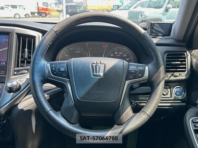 Toyota CROWN HYBRID 2013-08 8219357-10