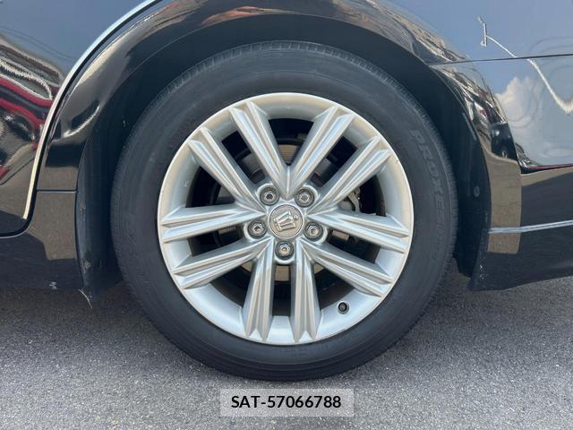 Toyota CROWN HYBRID 2013-08 8219357-11