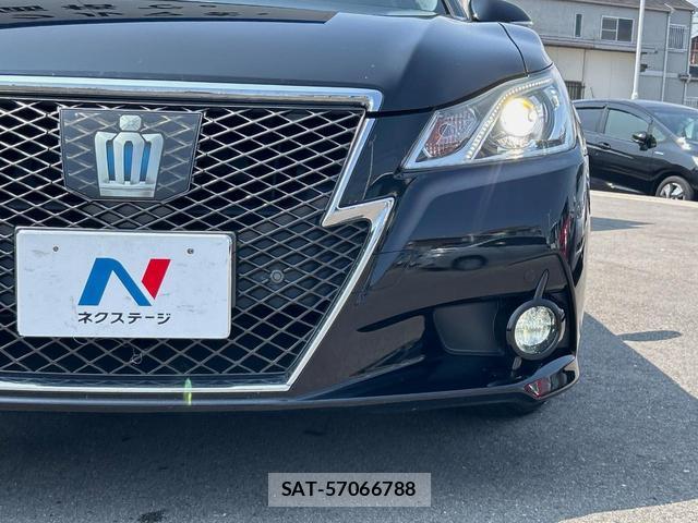 Toyota CROWN HYBRID 2013-08 8219357-12
