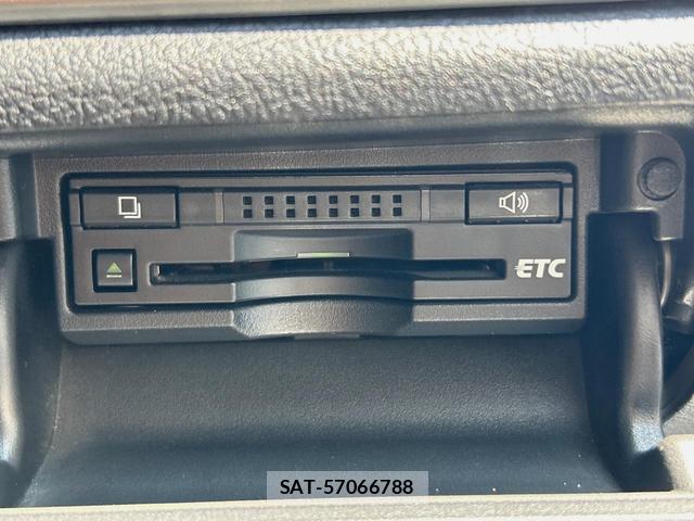 Toyota CROWN HYBRID 2013-08 8219357-5