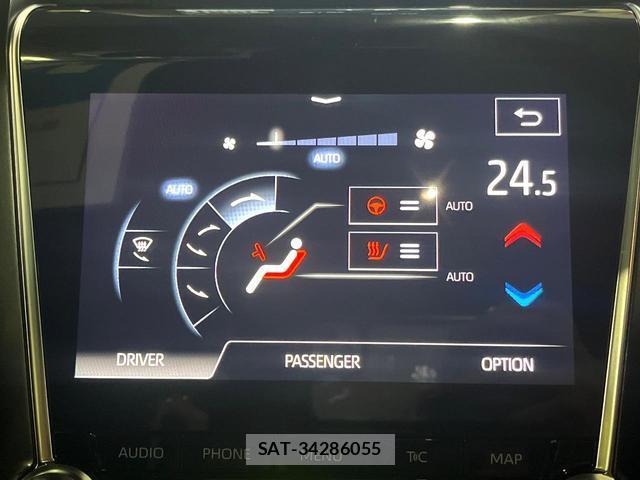 Toyota CROWN HYBRID 2018-07 8219477-4