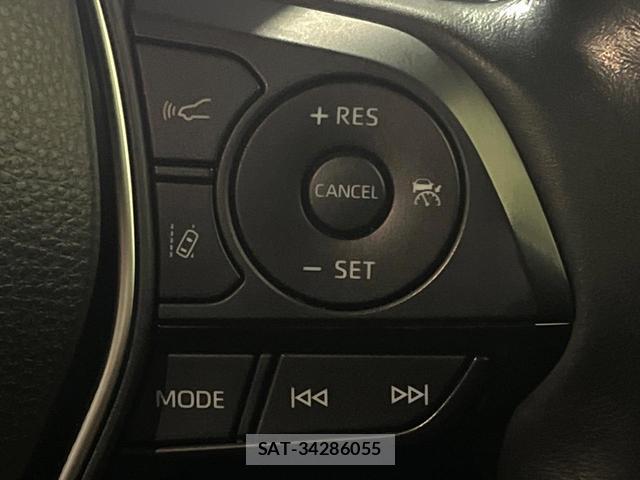 Toyota CROWN HYBRID 2018-07 8219477-5