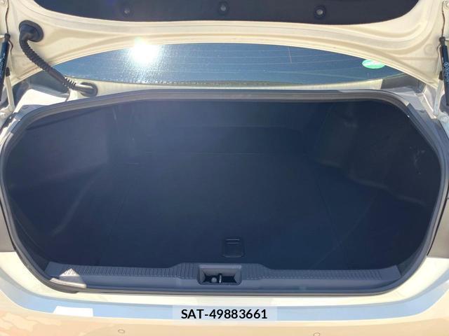 Toyota CROWN HYBRID 2018-07 8219488-8