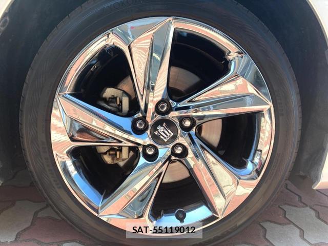 Toyota CROWN HYBRID 2018-06 8219490-12