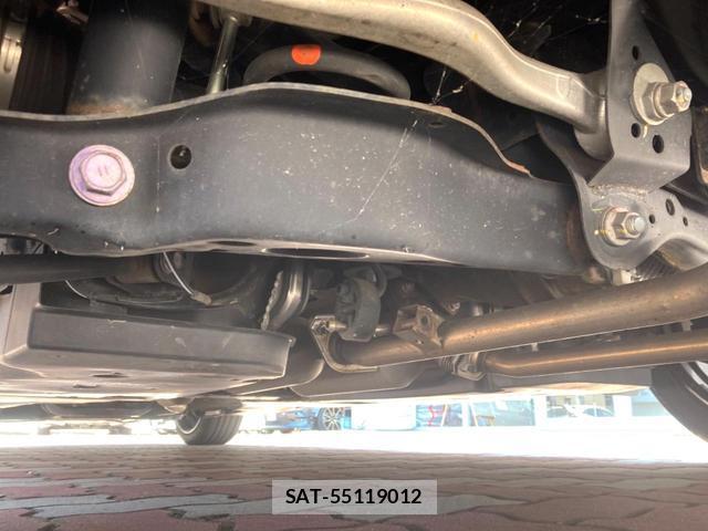 Toyota CROWN HYBRID 2018-06 8219490-19