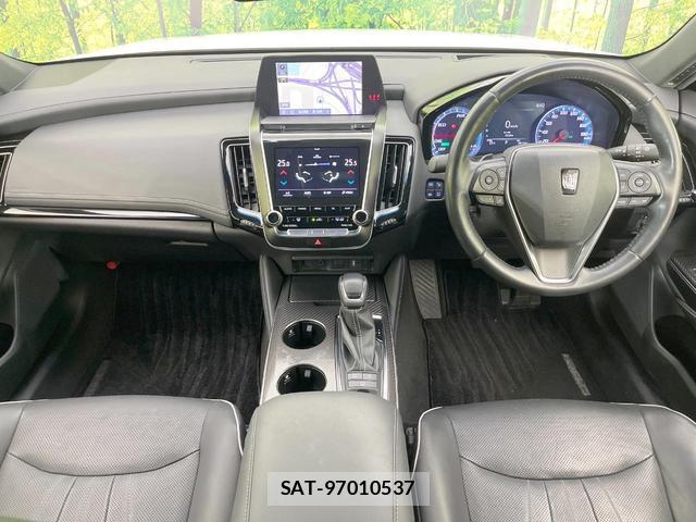 Toyota CROWN HYBRID 2018-10 8220085-1