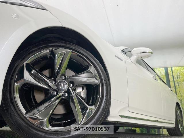 Toyota CROWN HYBRID 2018-10 8220085-12