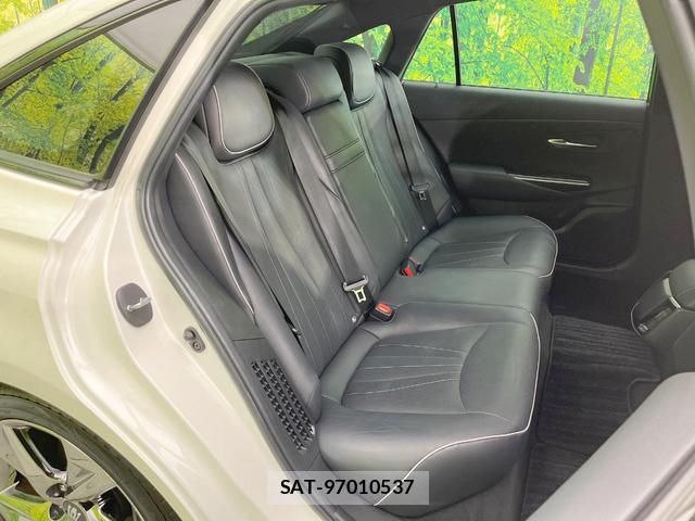 Toyota CROWN HYBRID 2018-10 8220085-8