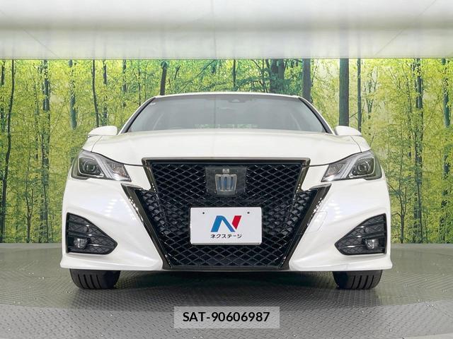 Toyota CROWN HYBRID 2018-04 8220093-13