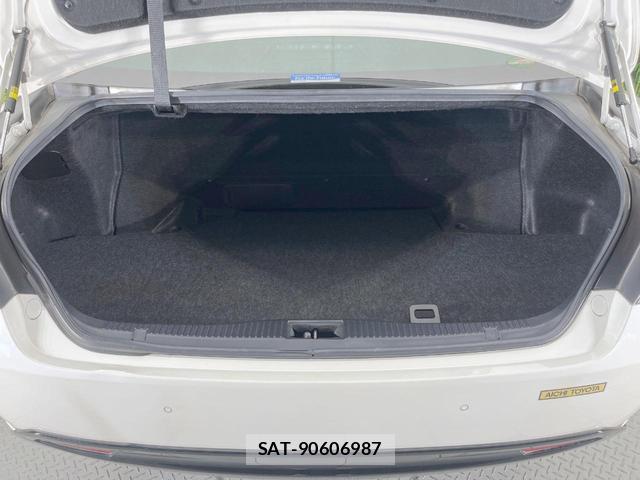 Toyota CROWN HYBRID 2018-04 8220093-9