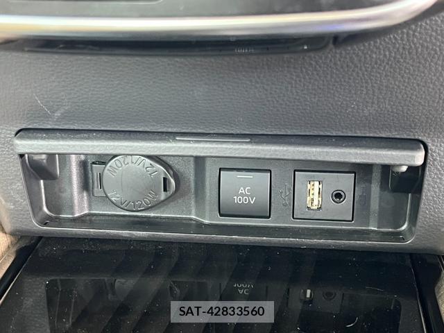 Toyota CROWN HYBRID 2019-03 8220492-16