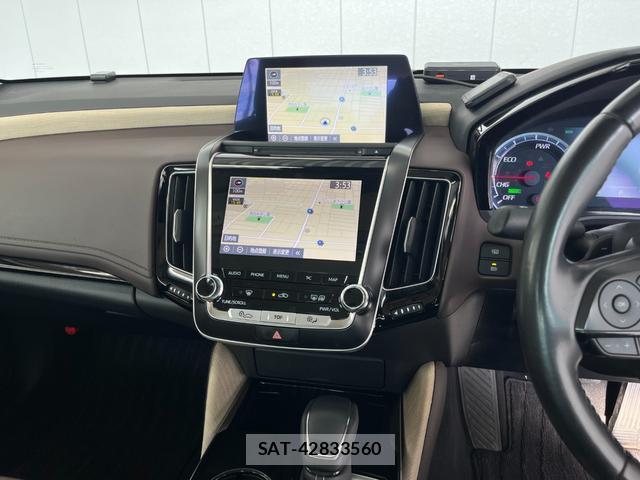 Toyota CROWN HYBRID 2019-03 8220492-7