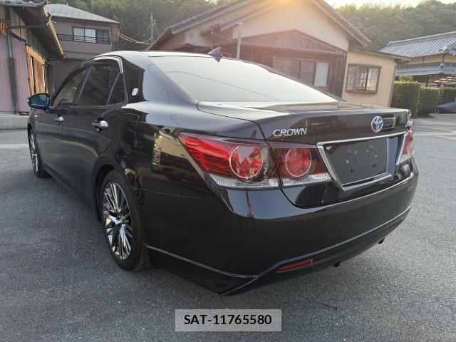 Toyota CROWN HYBRID 2016-12 8220993-12