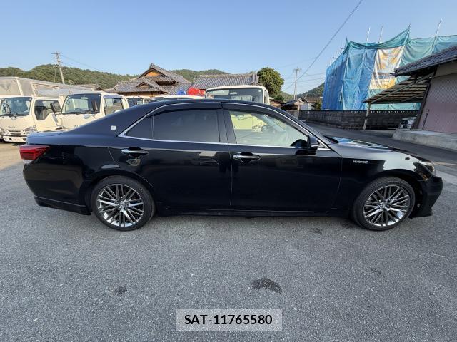Toyota CROWN HYBRID 2016-12 8220993-3
