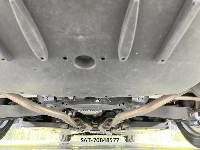 Toyota CROWN HYBRID 2020-09 8221232-16