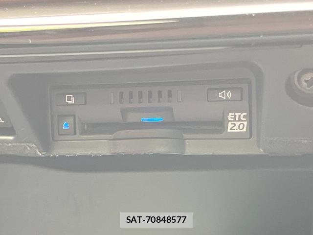 Toyota CROWN HYBRID 2020-09 8221232-6