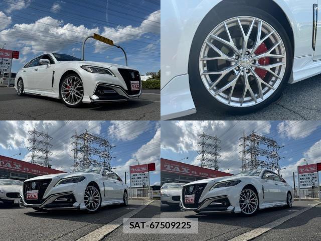 Toyota CROWN HYBRID 2022-05 8221360-3