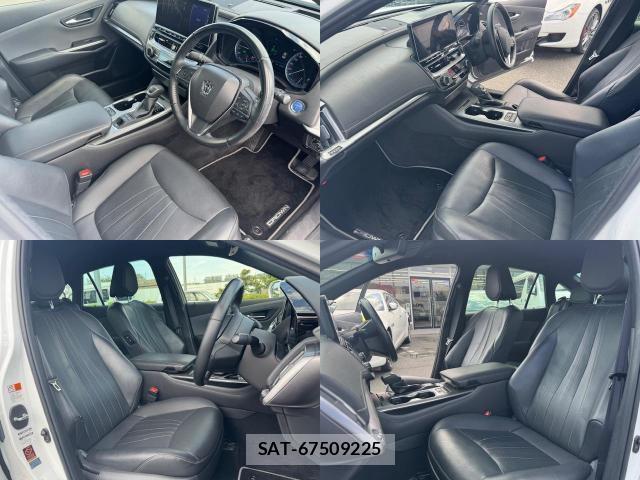 Toyota CROWN HYBRID 2022-05 8221360-6