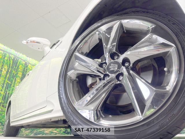 Toyota CROWN HYBRID 2019-03 8221843-11